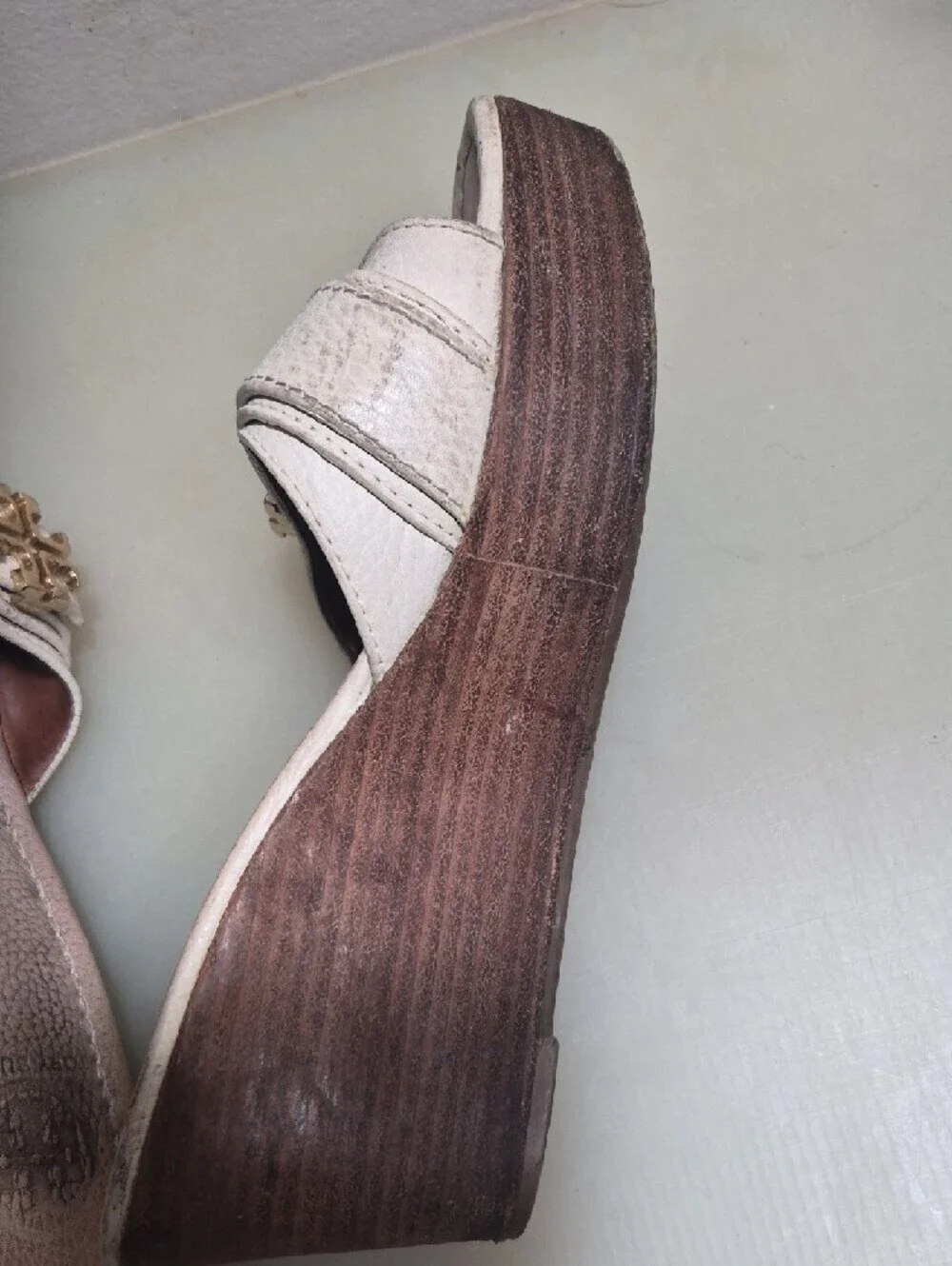 Tory Burch Cream Leather Slide Sandals with Gold Logo